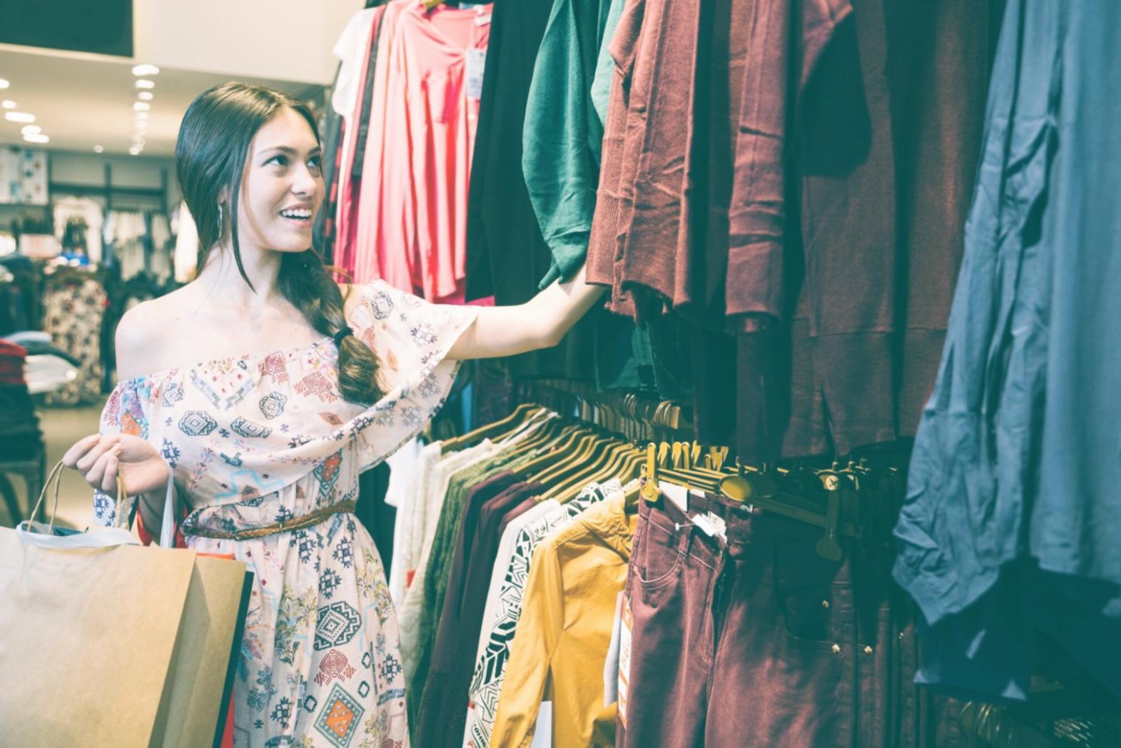 E-commerce strategy and digital commerce background